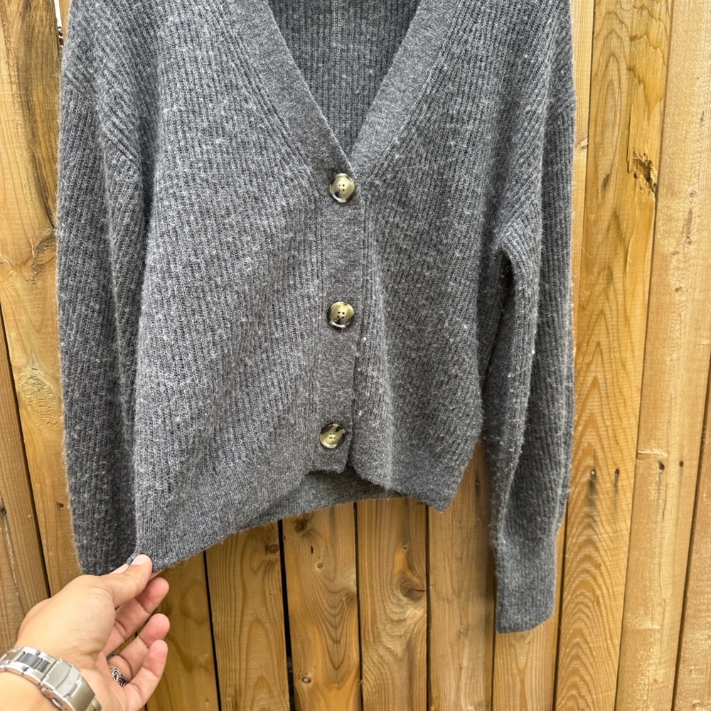 Quince Gray Ribbed V-Neck Button Cardigan - Picture 3 of 9